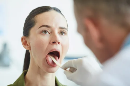 Kannabidiol w walce z suchością jamy ustnej po chemioterapii